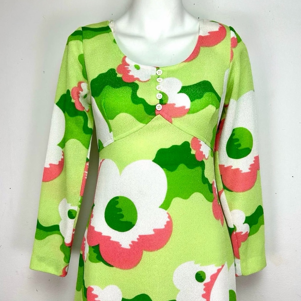 Vintage 60s Floral Mod Hippie Maxi Dress Psychedelic Art Opart 70s green daisy